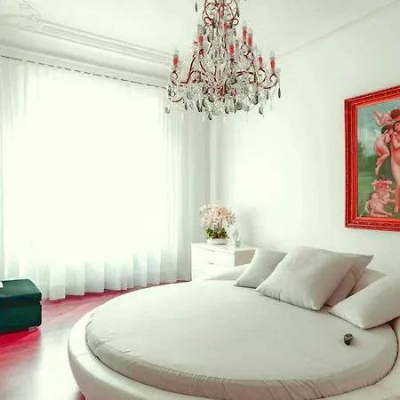 아파트 Apartment 4 Bedrooms Palazzo Ducale